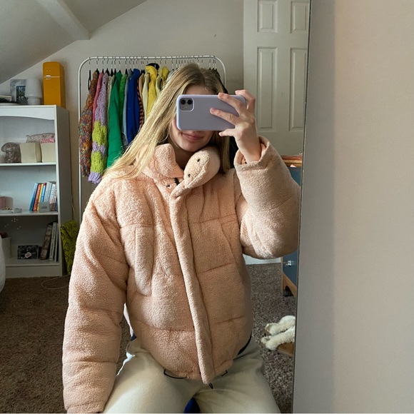 Urban Outfitters Pink Fuzzy Coat - Picture 4 of 8
